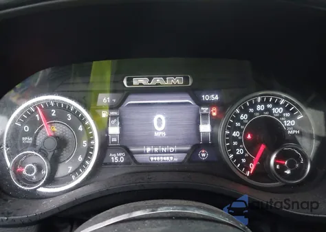 2019 Ram 1500 Laramie 4X4 5'7 Box z USA, uszkodzony, nr VIN 1C6SRFJT2KN740818